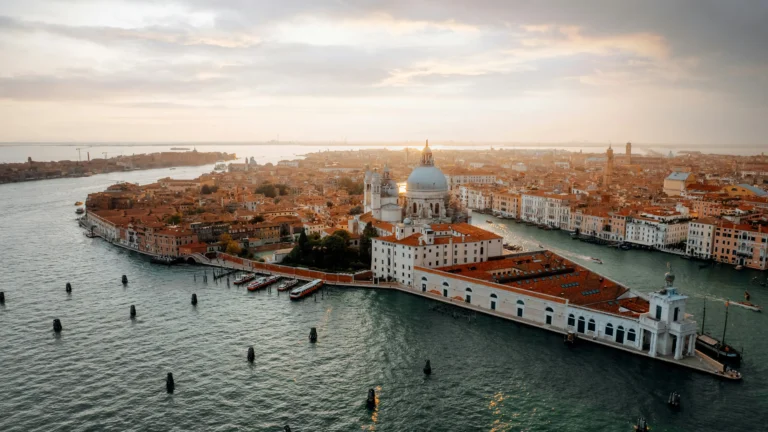 Cómo llegar del Aeropuerto Marco Polo al centro de Venecia: Guía Completa 2026